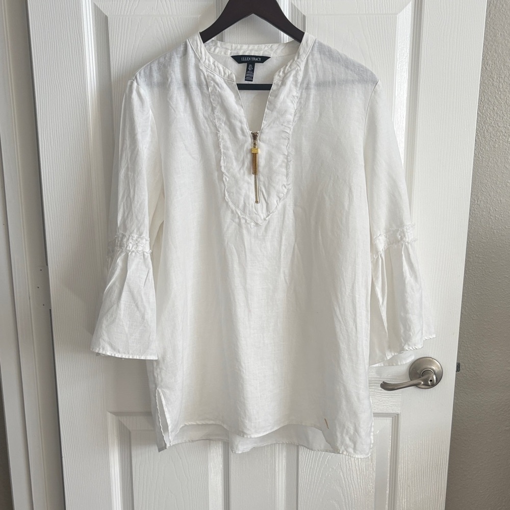 Ellen Tracy White V-Neck Linen Tunic with Bell Sleeves and gold trim
